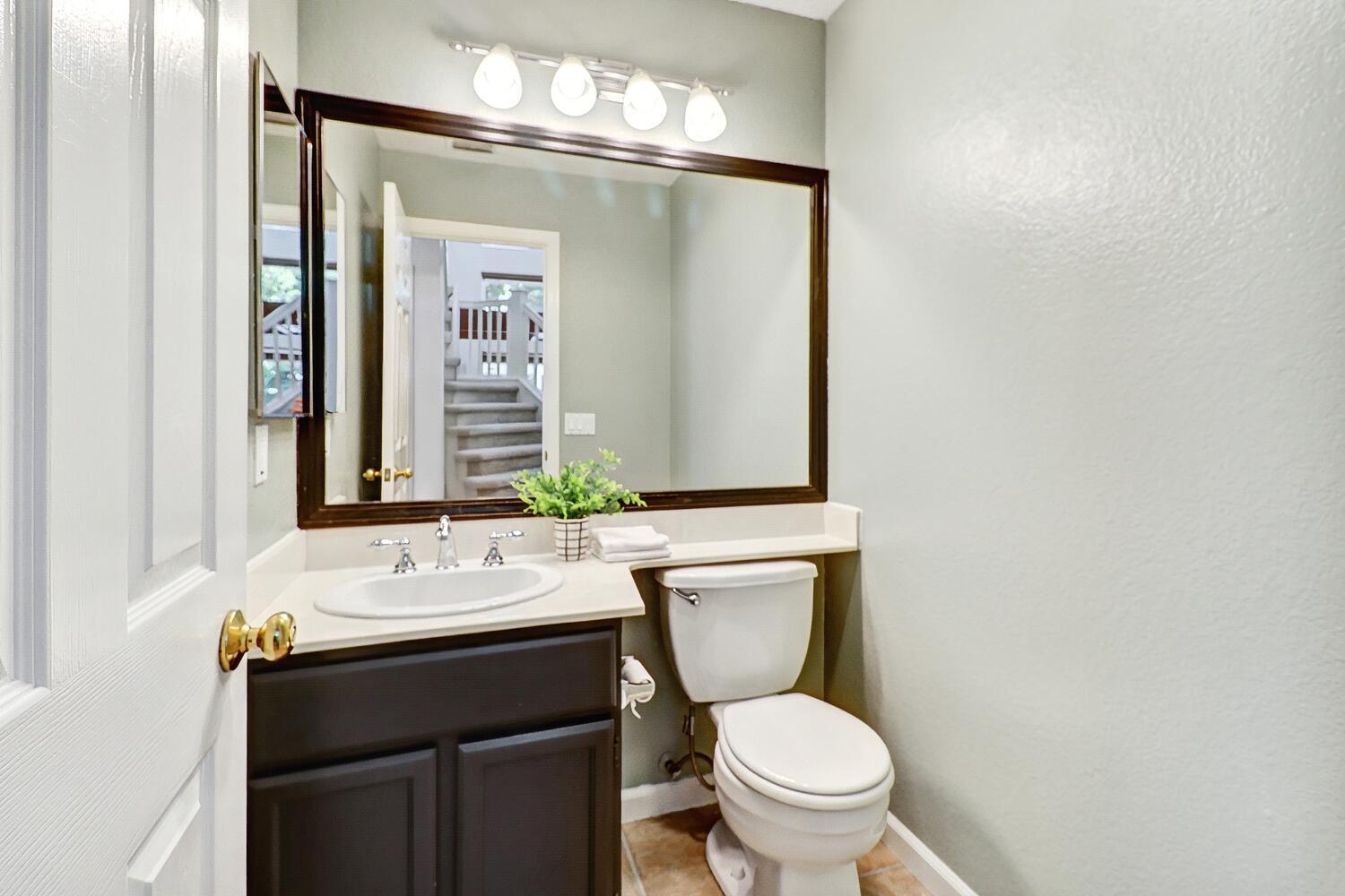 Atlantis Drive, Davis, California image 28