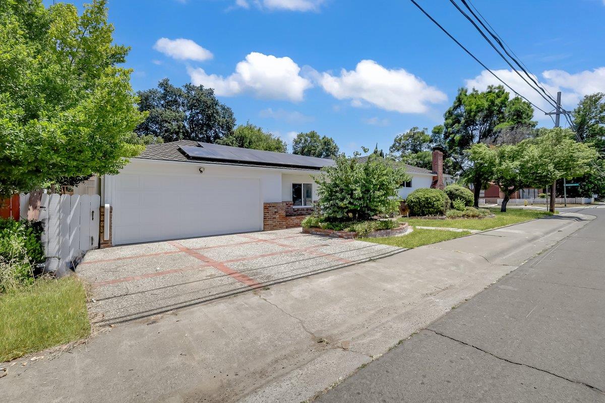 Southwood Drive, Woodland, California image 7