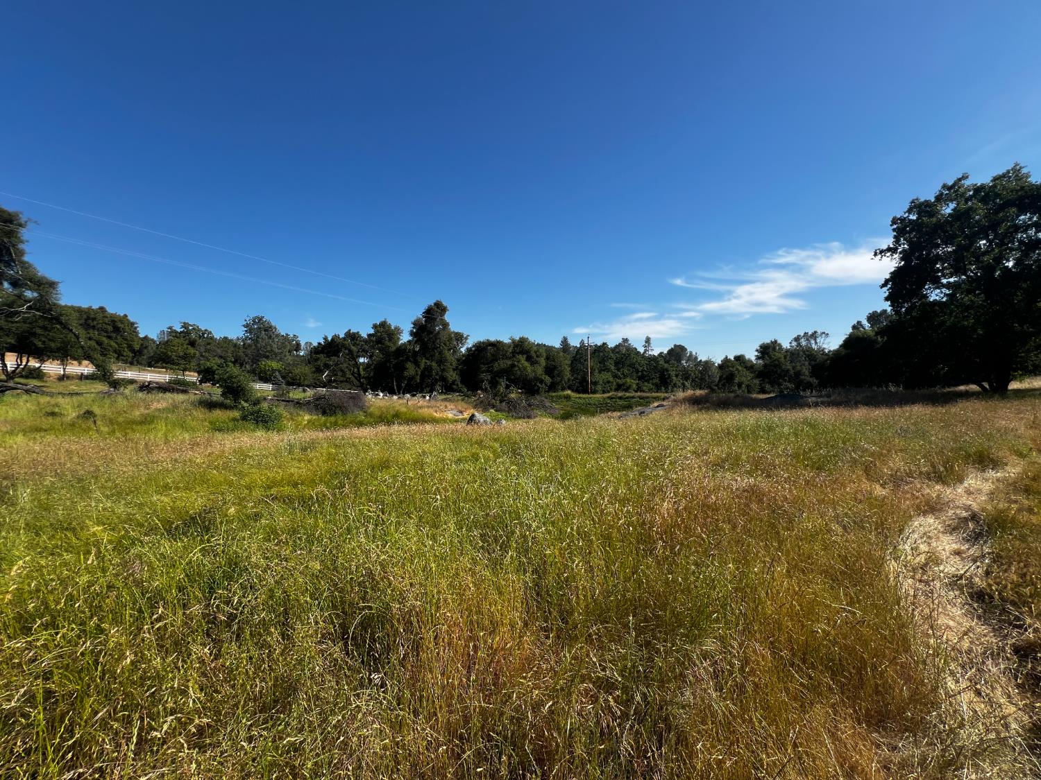 La Mesa Lane, Somerset, California image 1