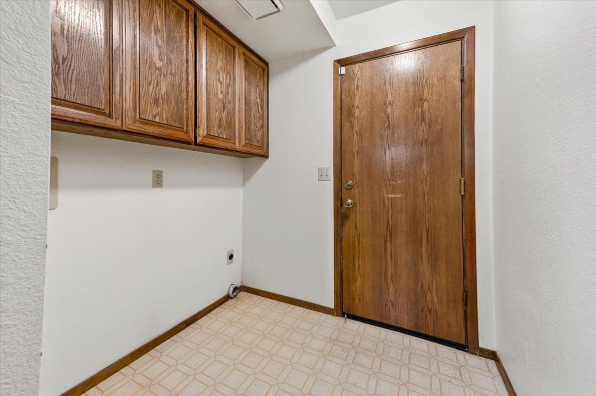 Alexandra Way, Grass Valley, California image 10