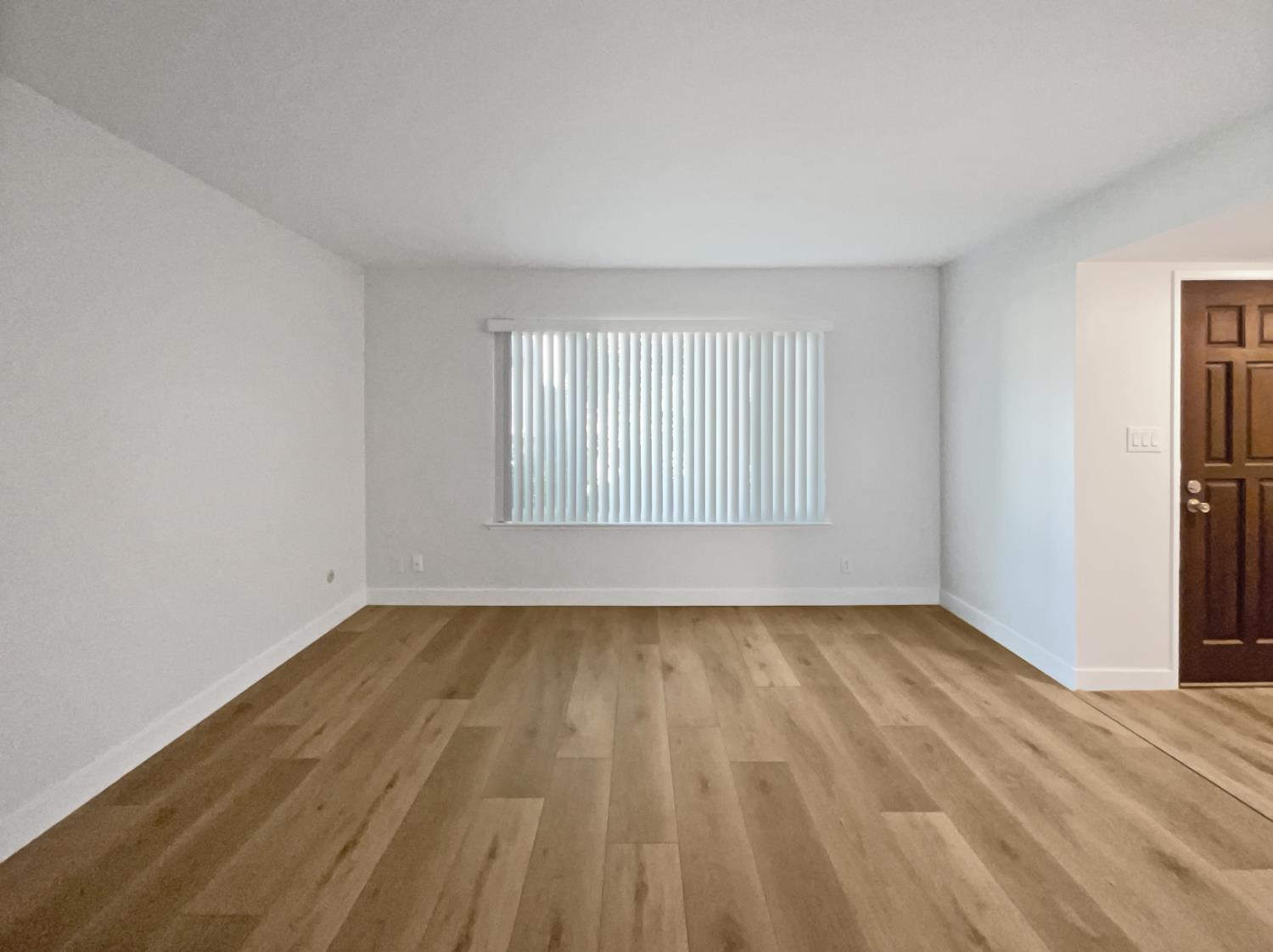 Photo #12: 225069370 Listing: Photo #12