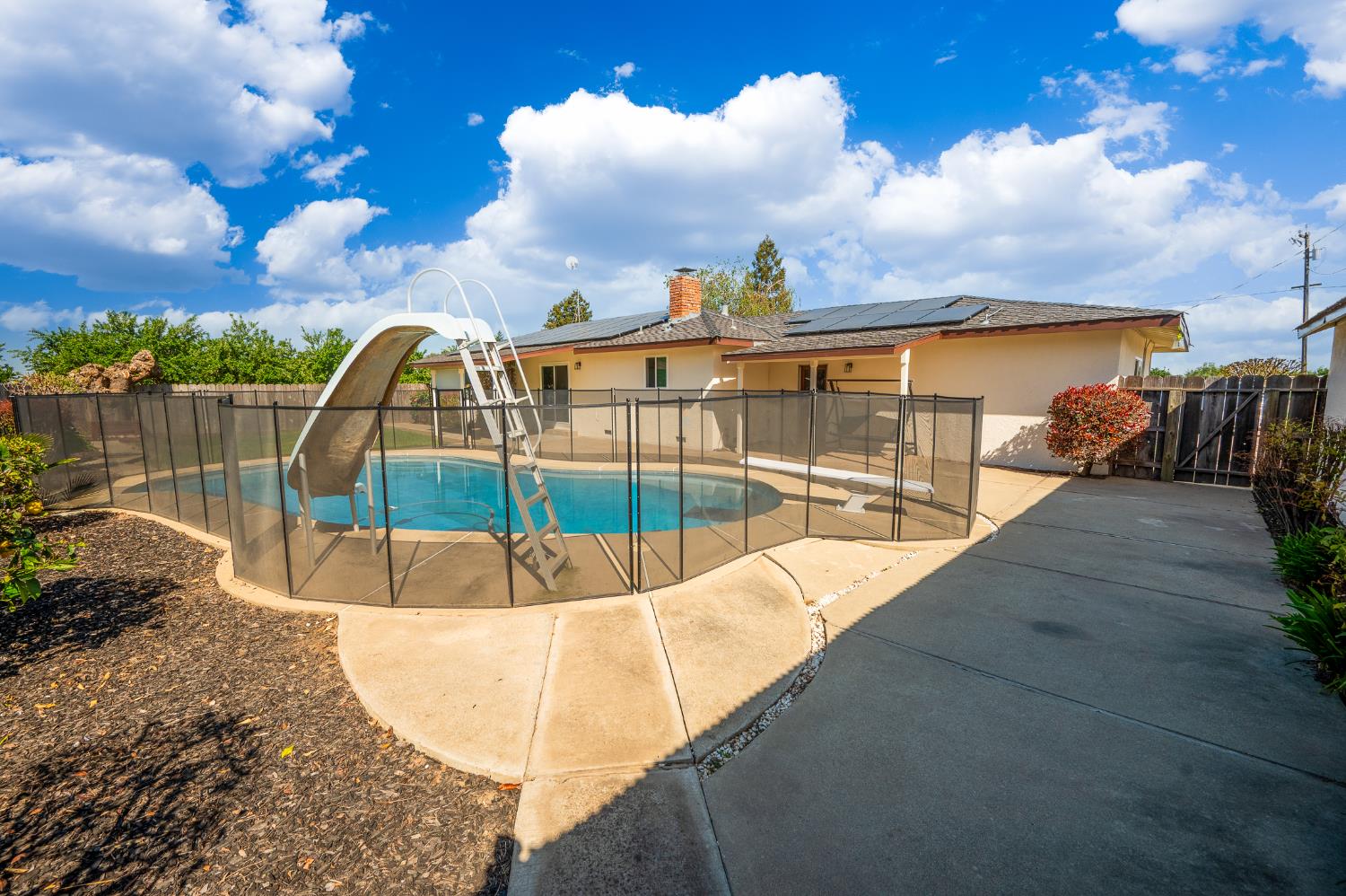 Lemon Avenue, Escalon, California image 46