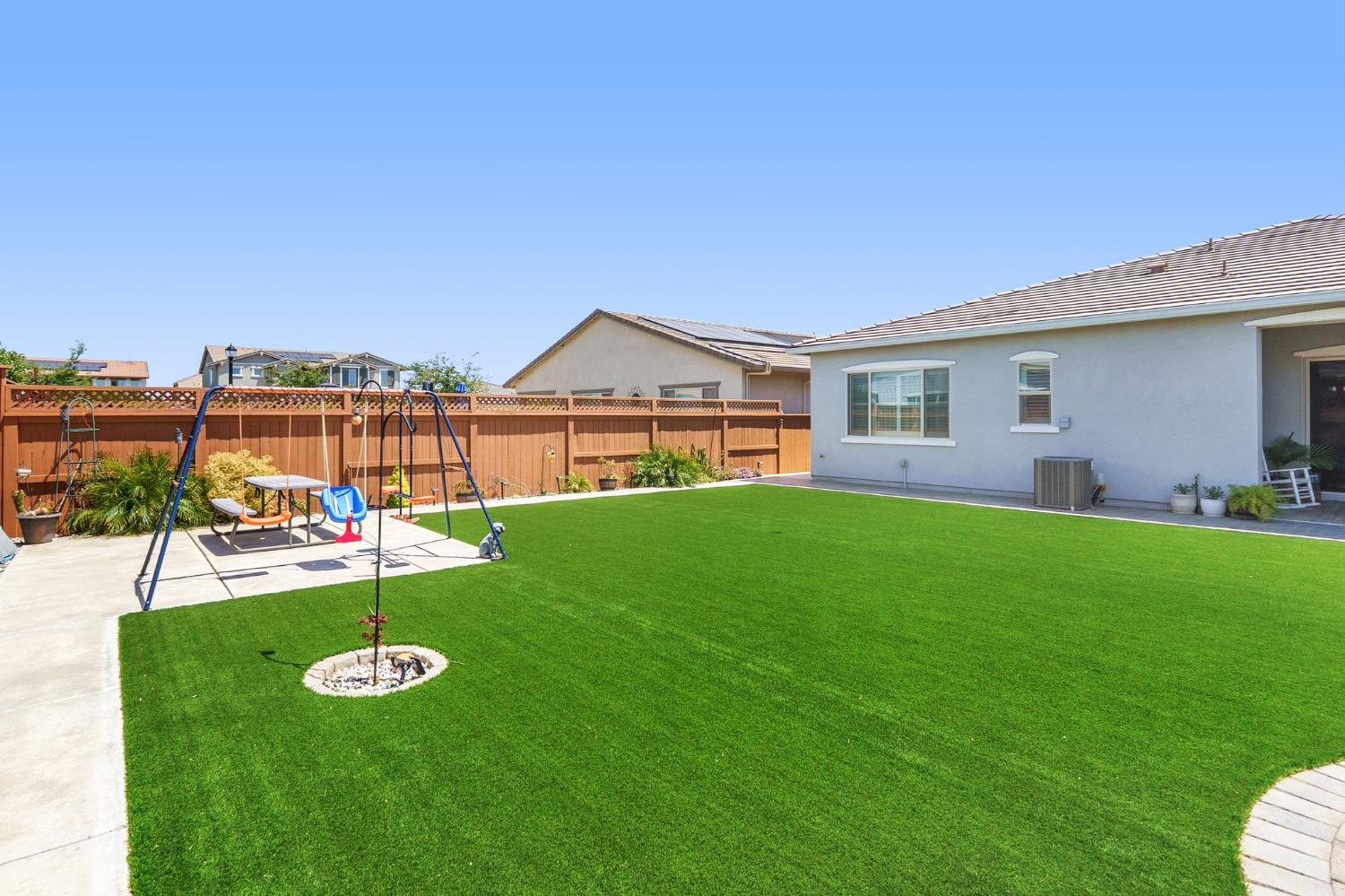 Banks Place, Woodland, California image 32