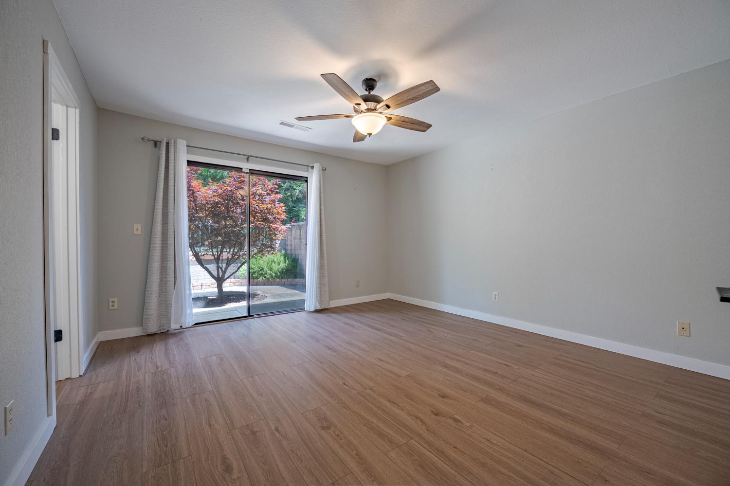 Paseo Redondo Drive, Merced, California image 32