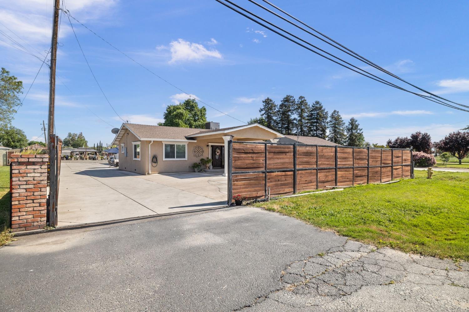 Jefferson Boulevard, West Sacramento, California image 3