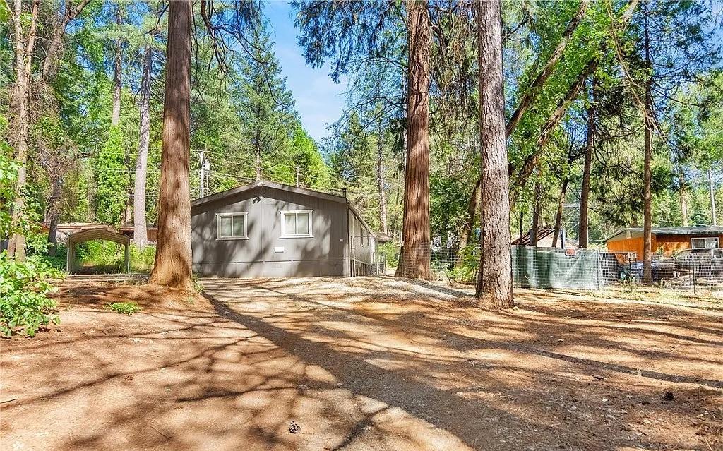 Magnolia Drive, Magalia, California image 1