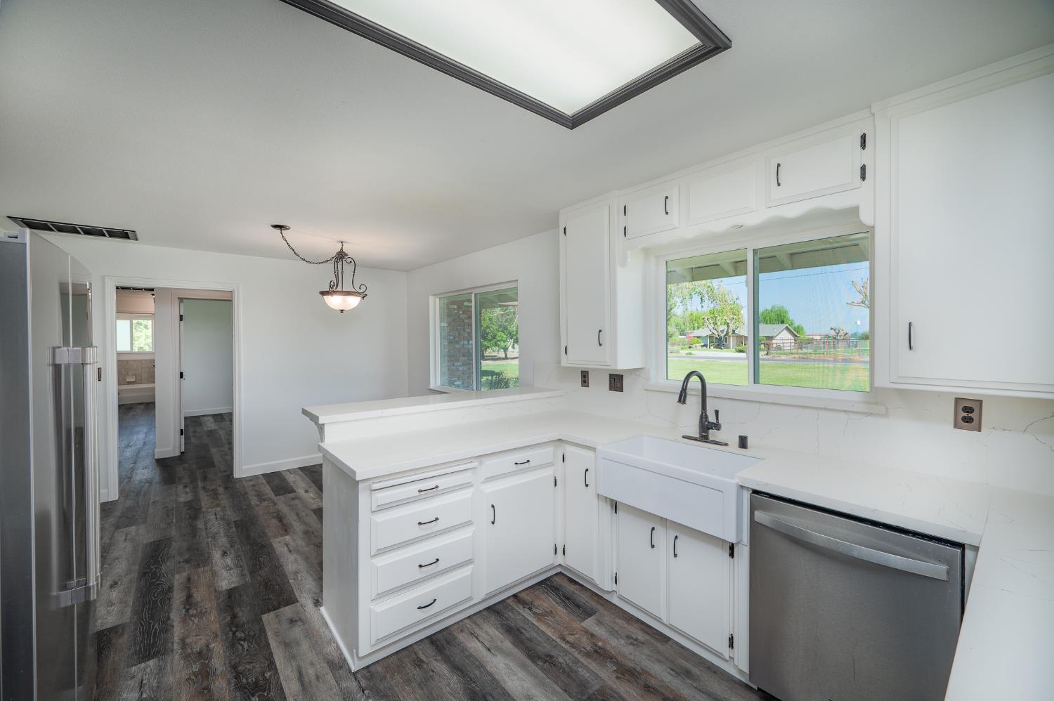 Lemon Avenue, Escalon, California image 11
