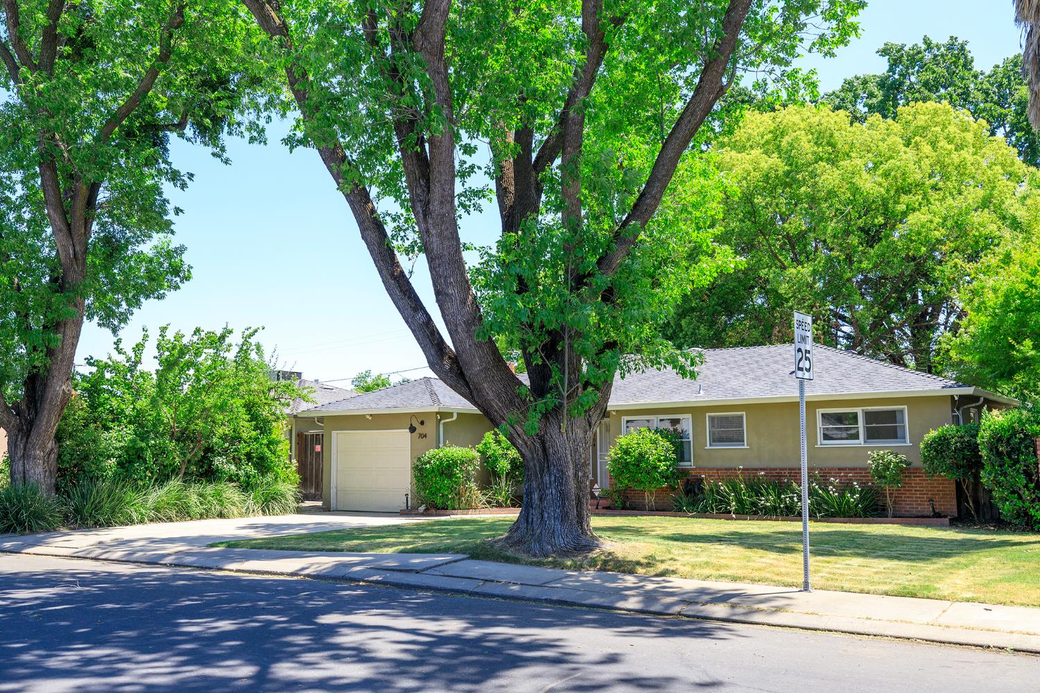 Edison Avenue, Modesto, California image 3