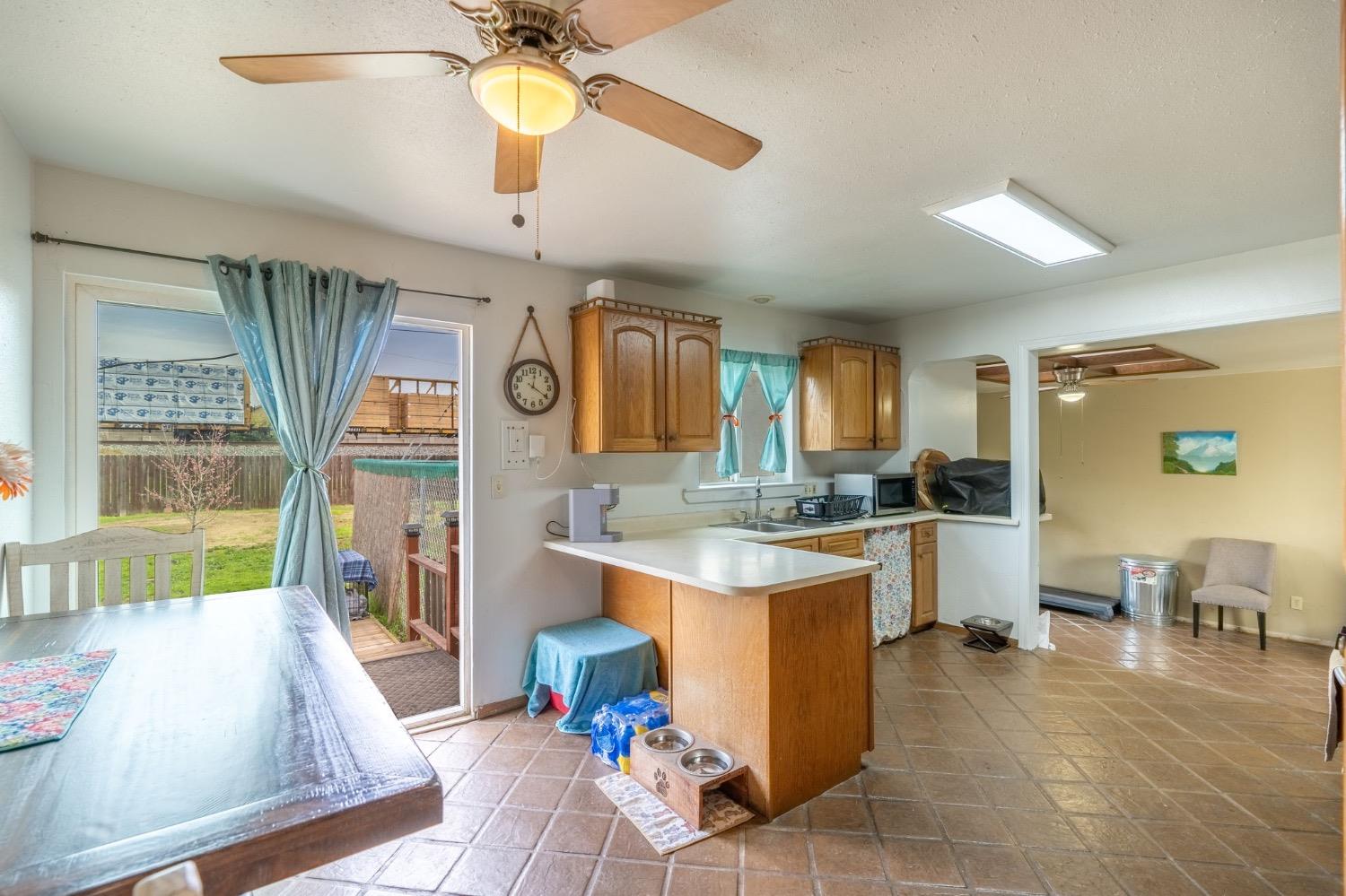 San Rafael Avenue, Stockton, California image 9
