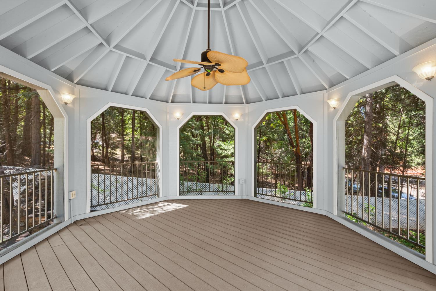 Margot Lane, Pine Grove, California image 35