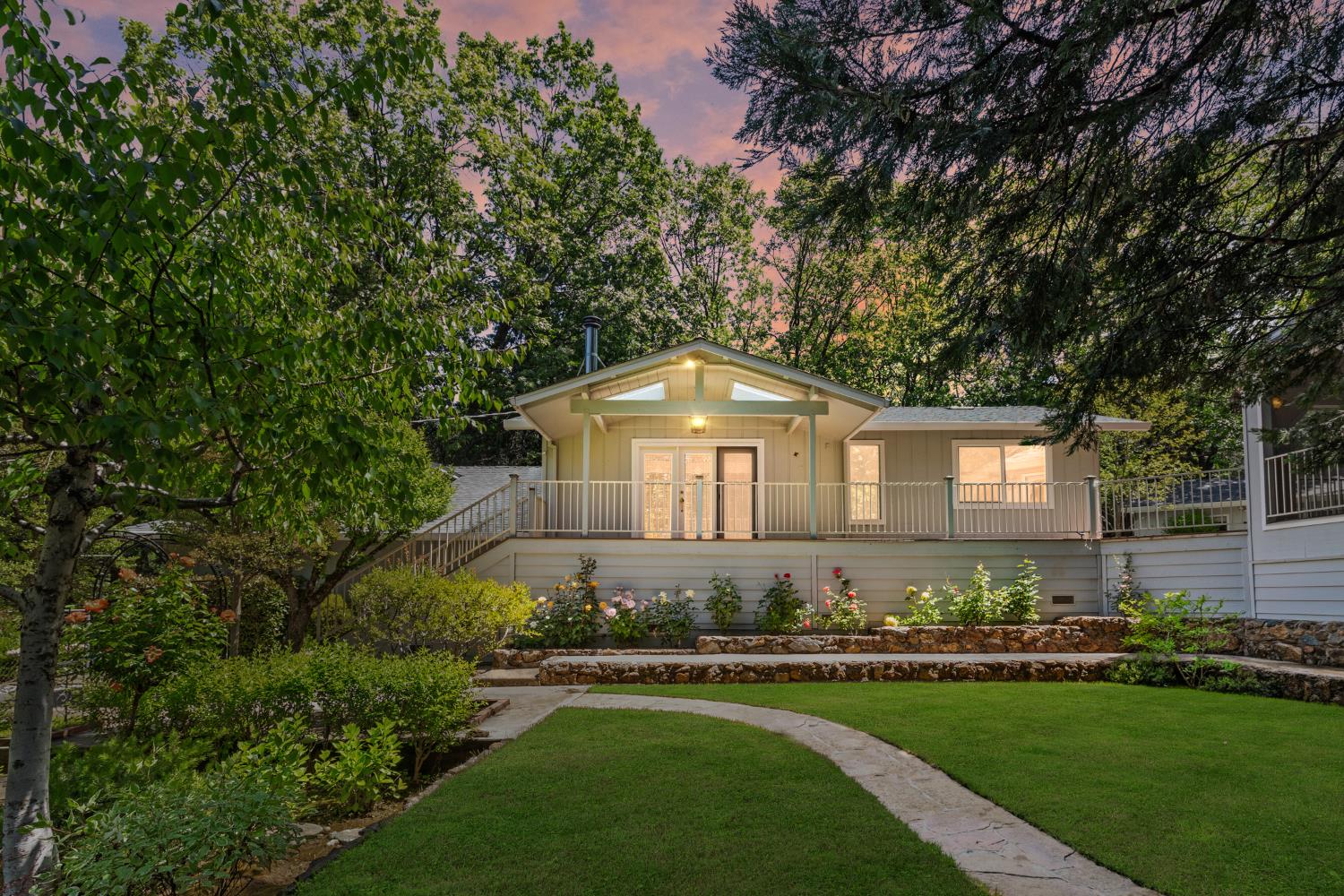 Margot Lane, Pine Grove, California image 1