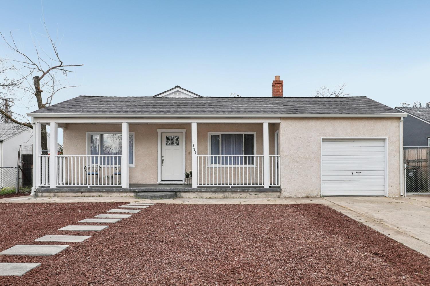Diamond Avenue, Sacramento, California image 1