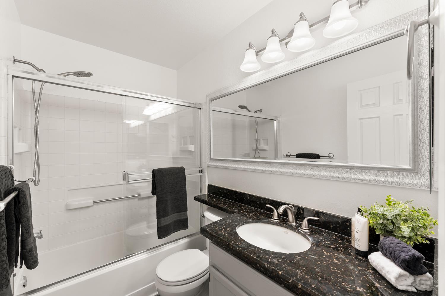 Clear Star Court, Elk Grove, California image 33