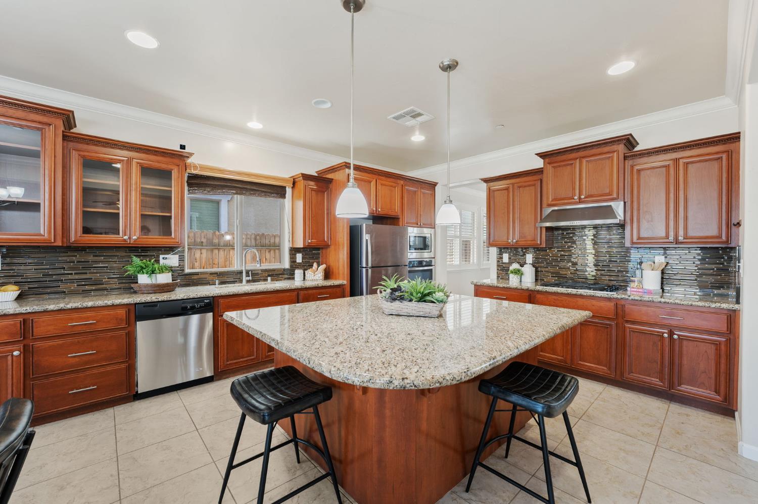 Cordially Way, Elk Grove, California image 9