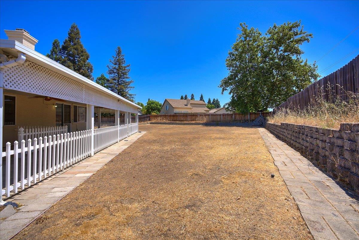 Clearwater Court, Roseville, California image 11