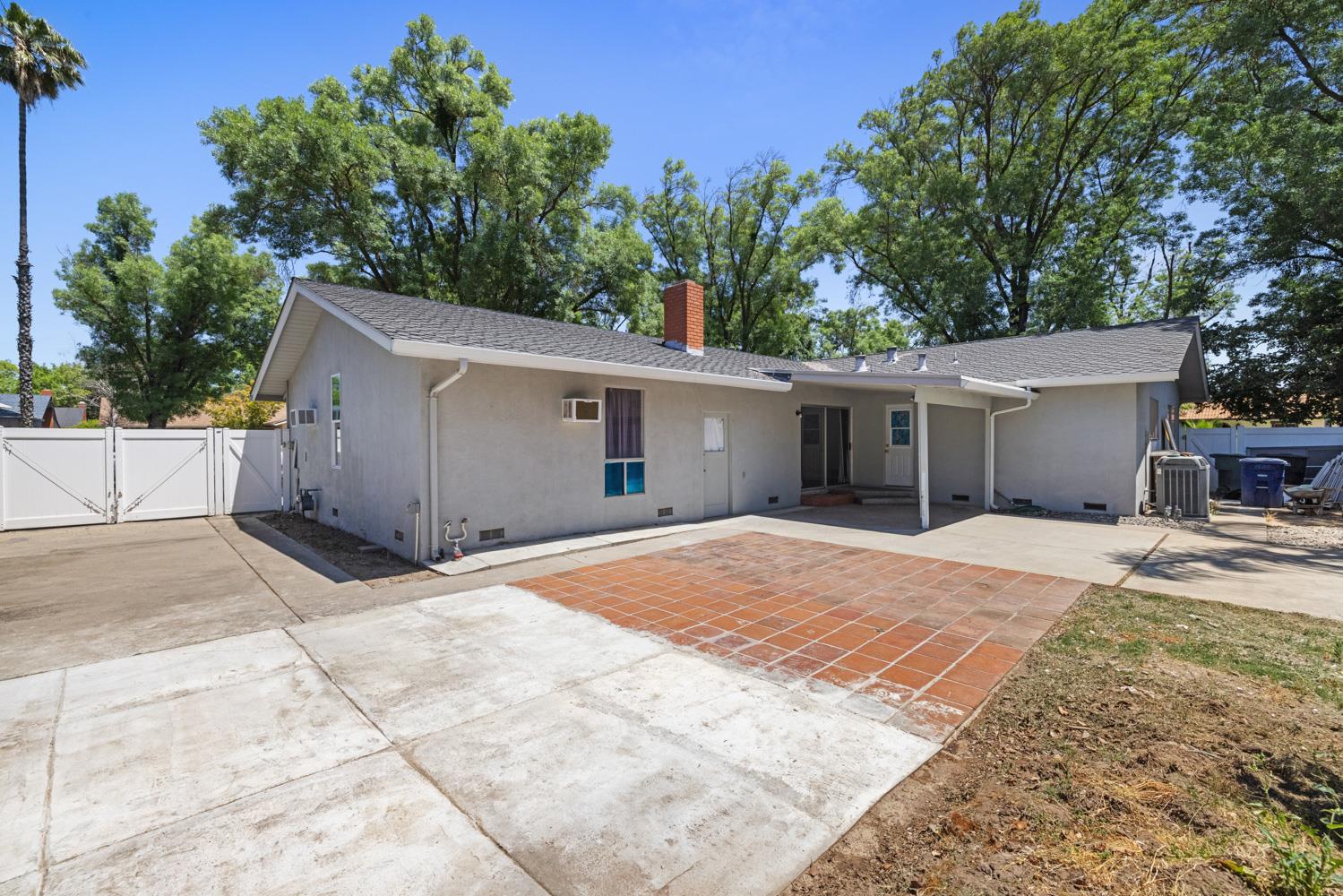 E Orangeburg Avenue, Modesto, California image 38