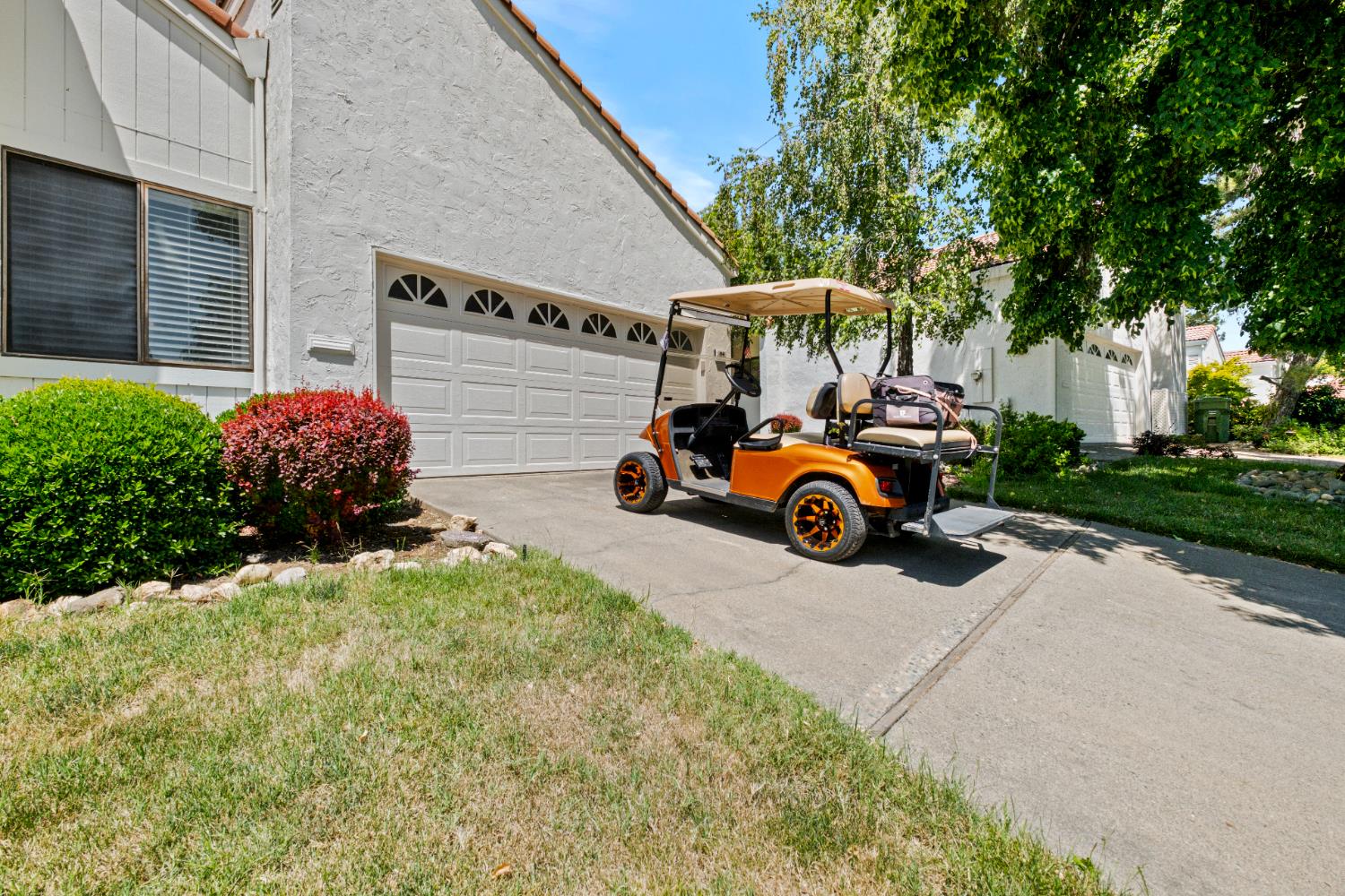 Photo #2: 225042950 Listing 