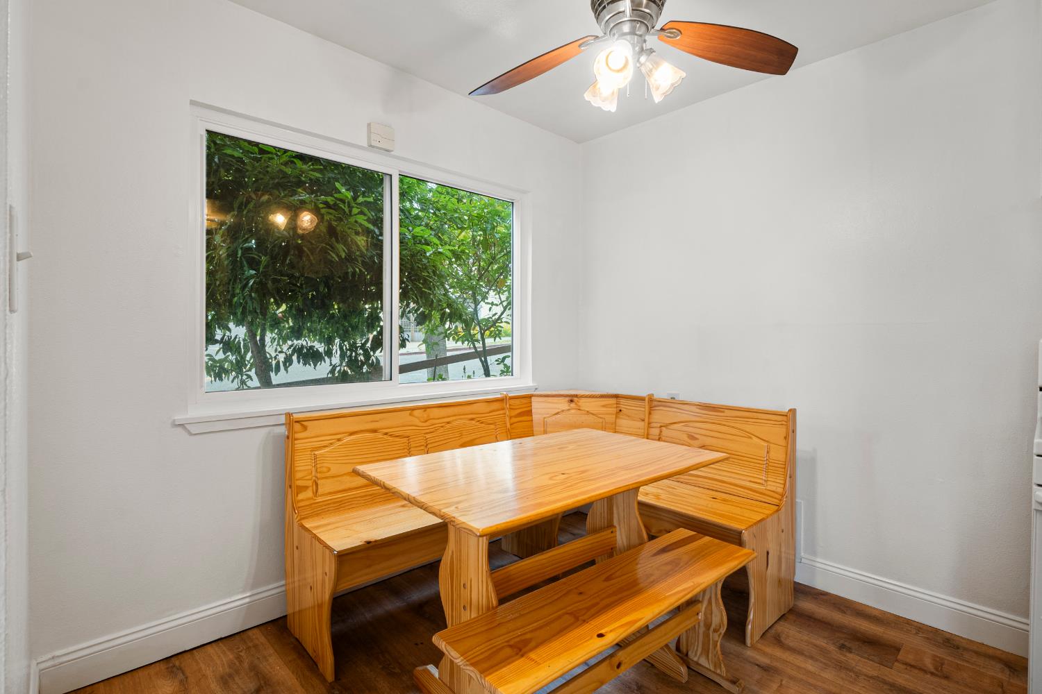 2920 Morcom, Oakland, California image 34