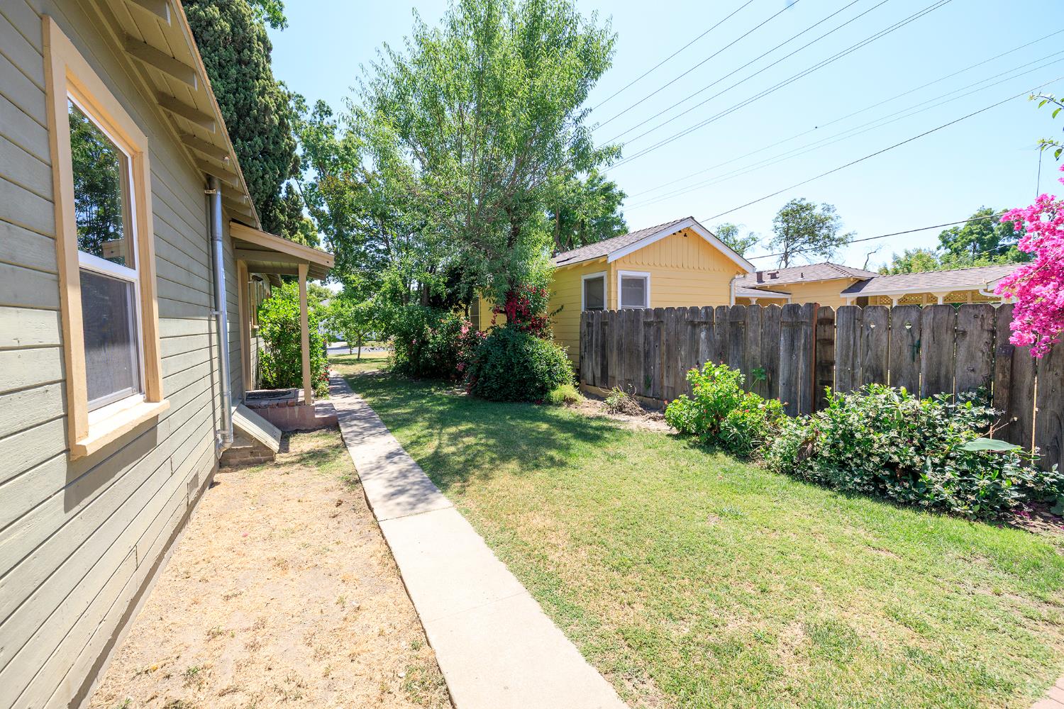 El Cajon Avenue, Modesto, California image 39