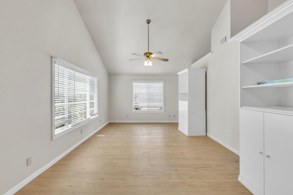 Robin Court, Galt, California image 6