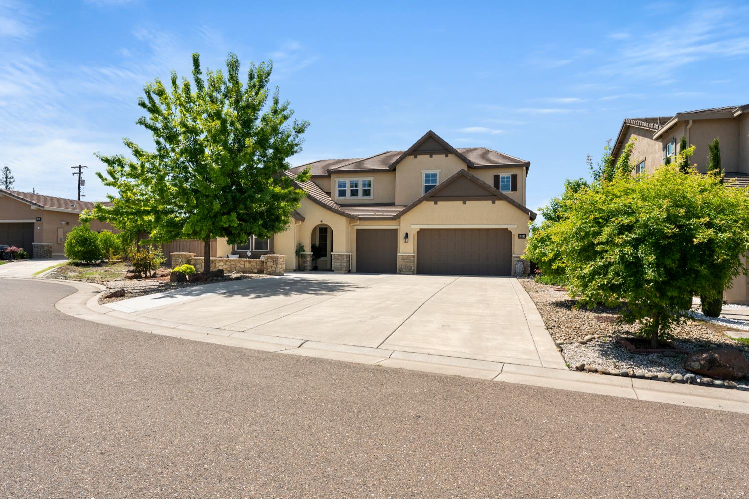 Homestretch Court, Roseville, California image 38