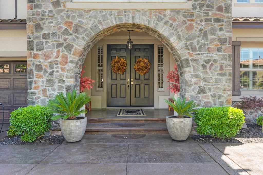 Bella Cir, Lincoln, California image 3