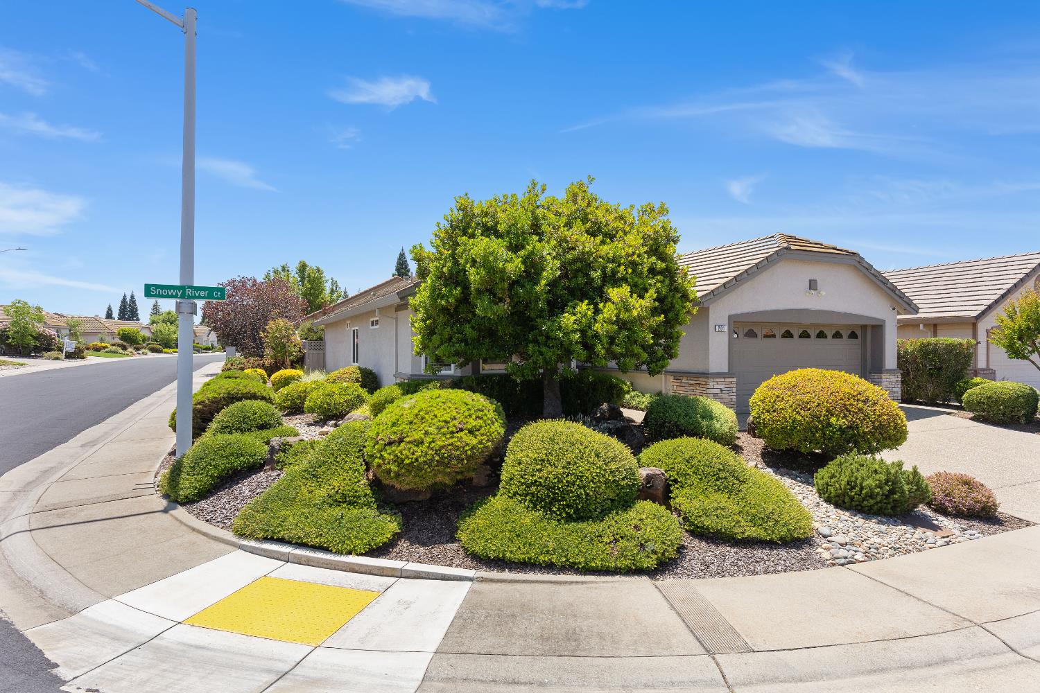 Snowy River Court, Roseville, California image 3
