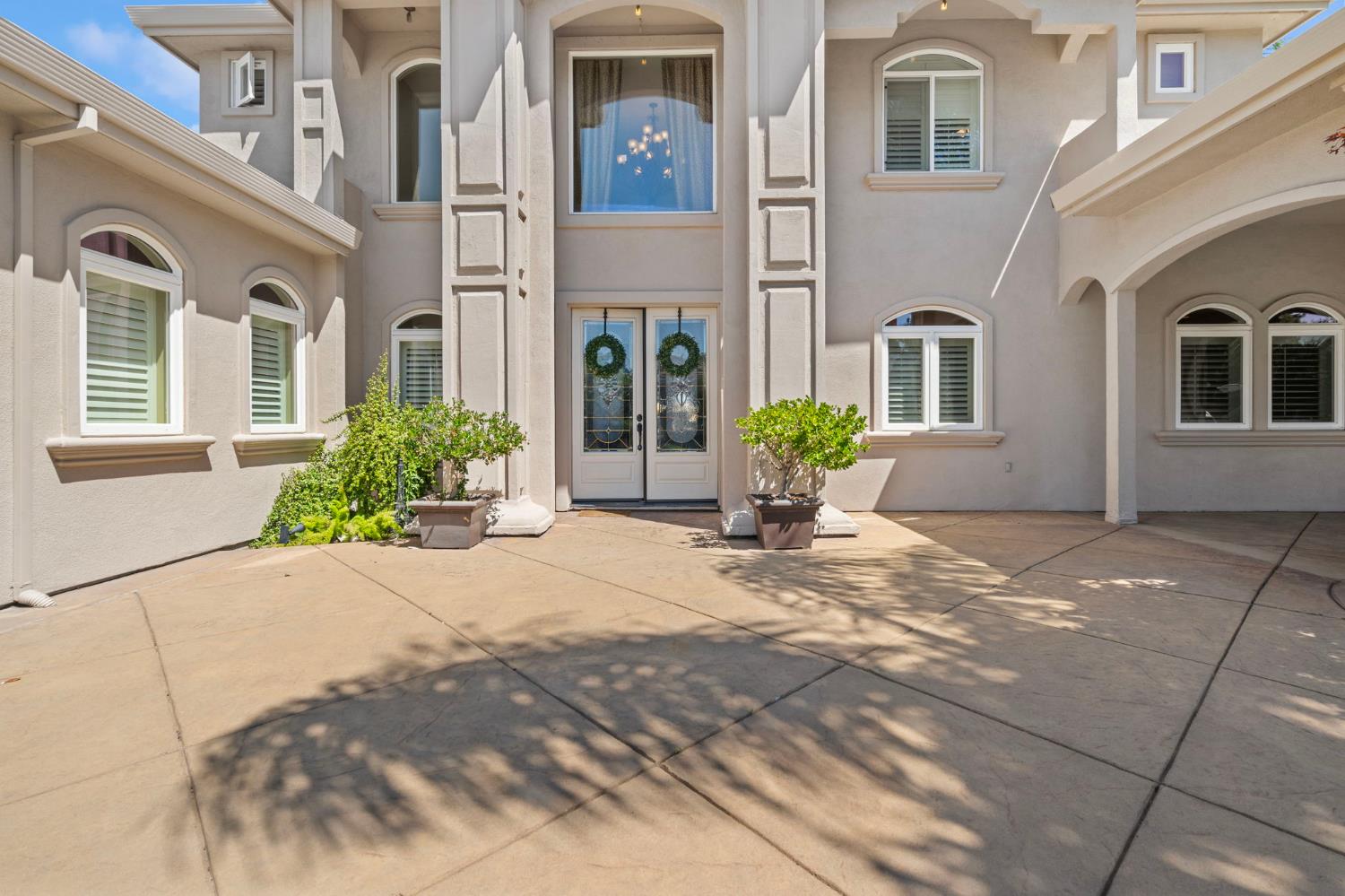 Terracina Circle, Manteca, California image 8