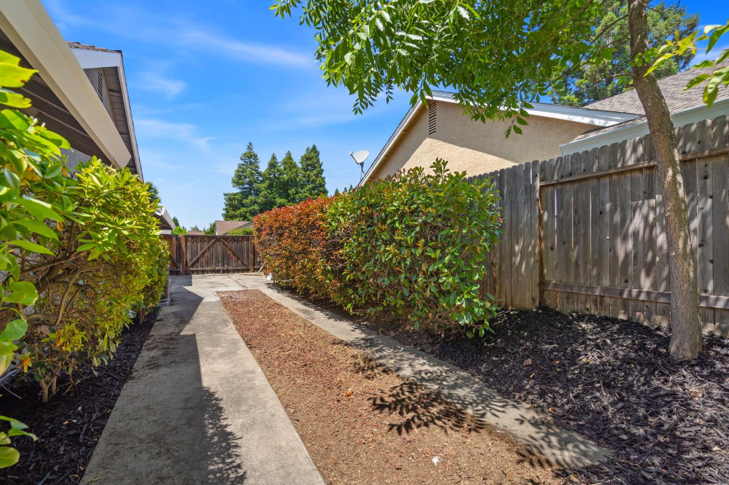 Blossom Hill Way, Roseville, California image 26