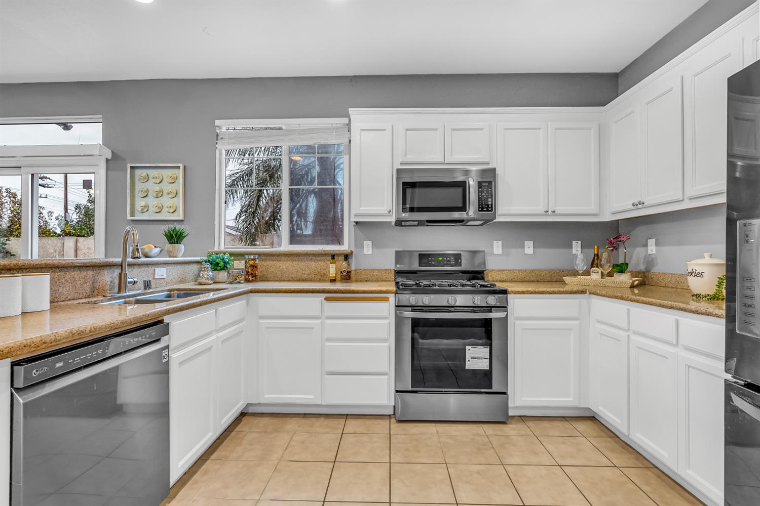 Cassia Court, Pittsburg, California image 8