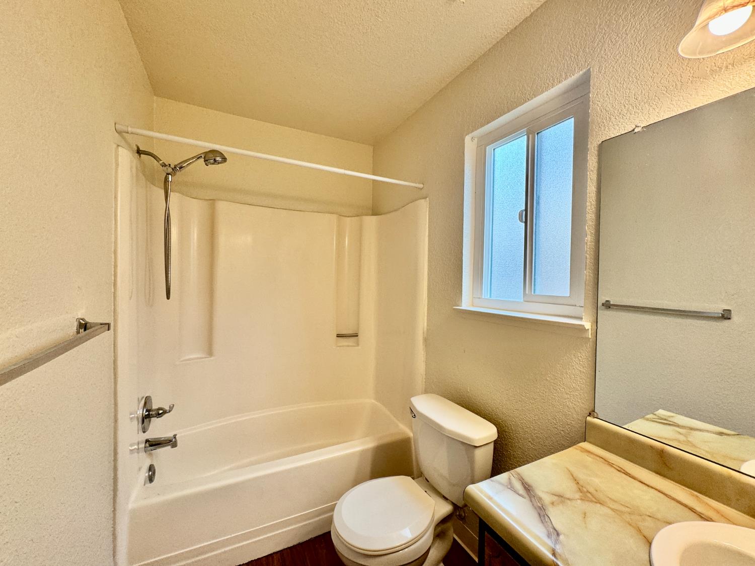 7330 Kelley Drive, Stockton, California image 34