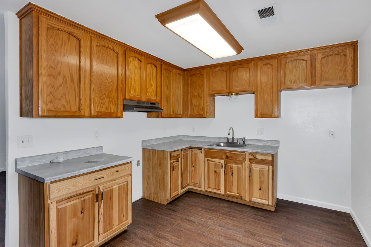 E Broadway Street, Planada, California image 8