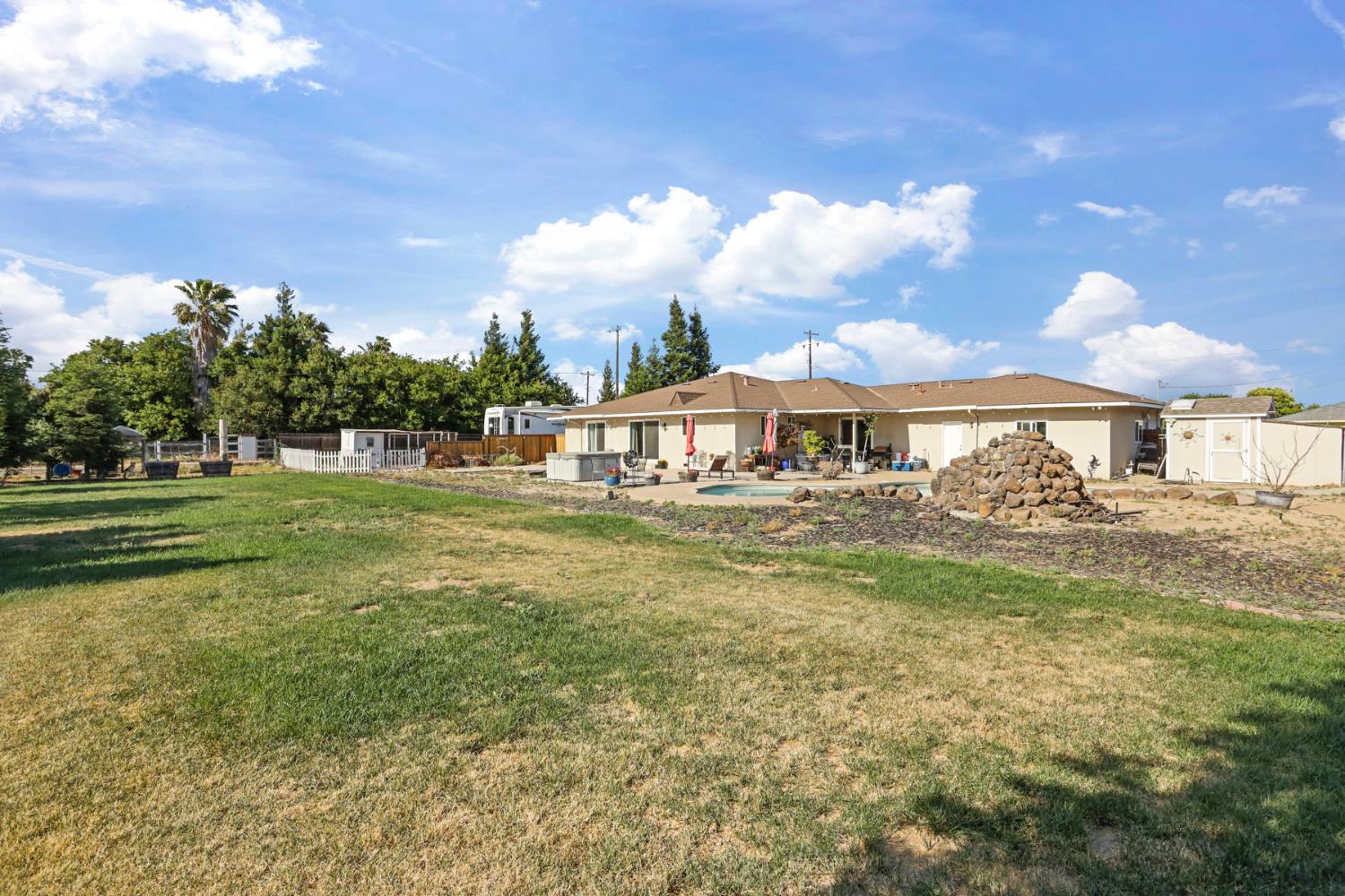 Tinnin Road, Manteca, California image 50