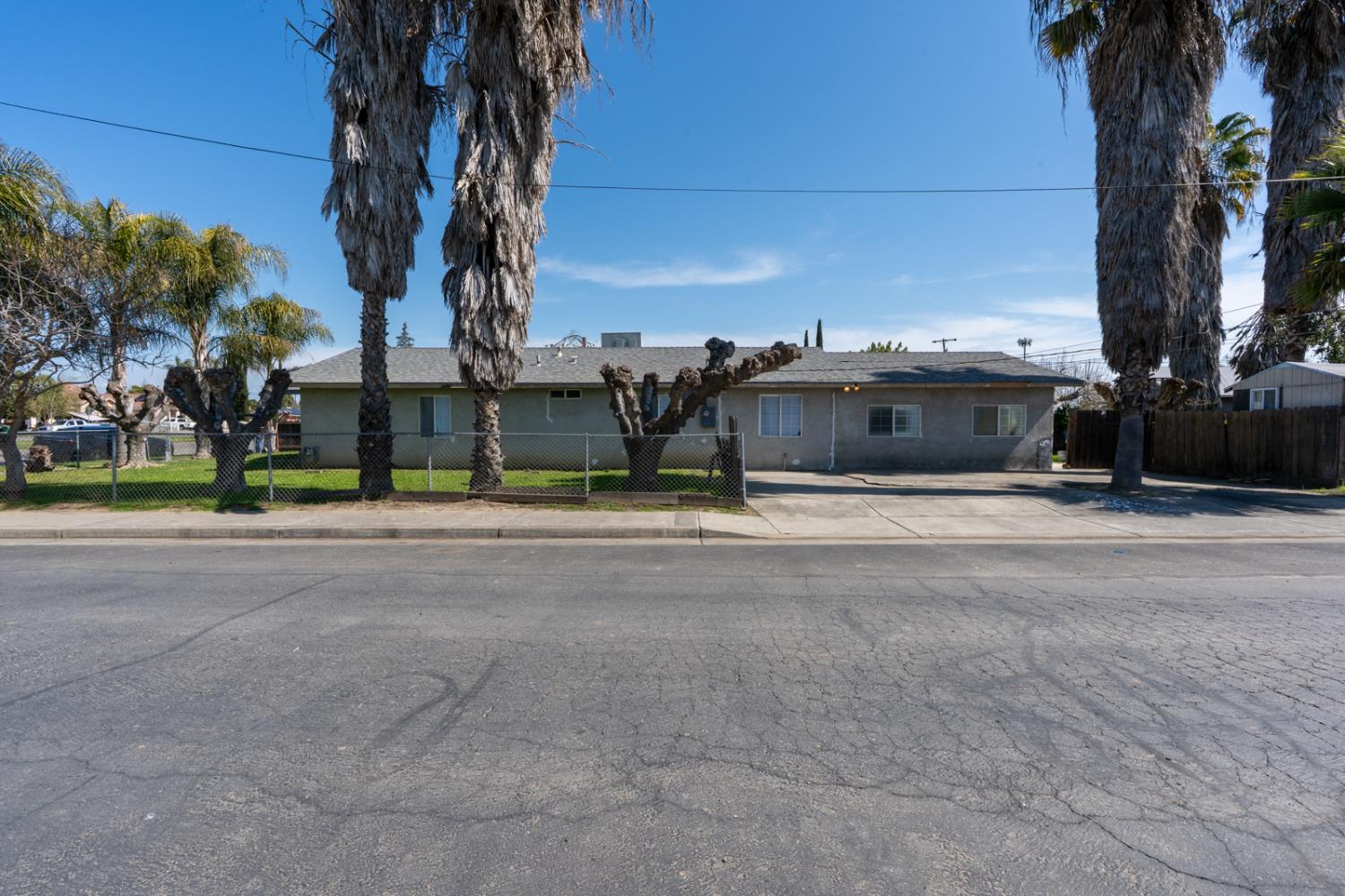 E Broadway Street, Planada, California image 27