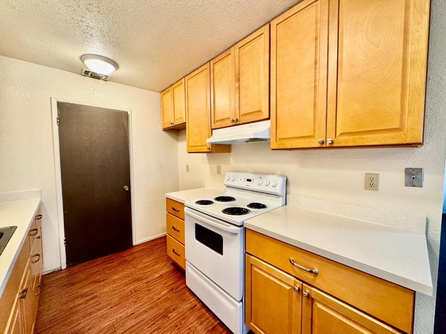 7330 Kelley Drive, Stockton, California image 29
