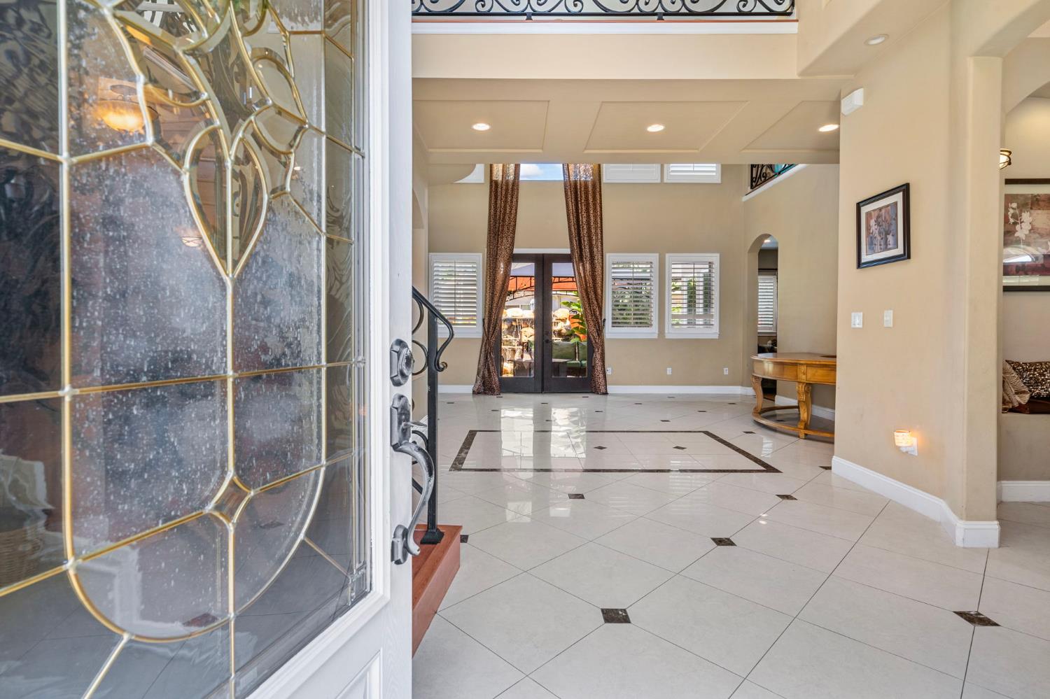 Terracina Circle, Manteca, California image 9