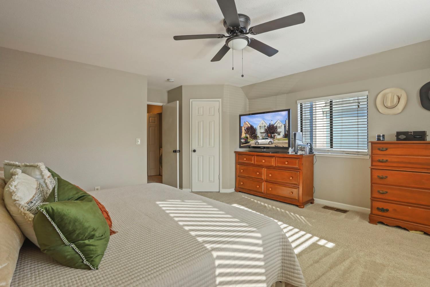 Benjamin Place, Manteca, California image 25