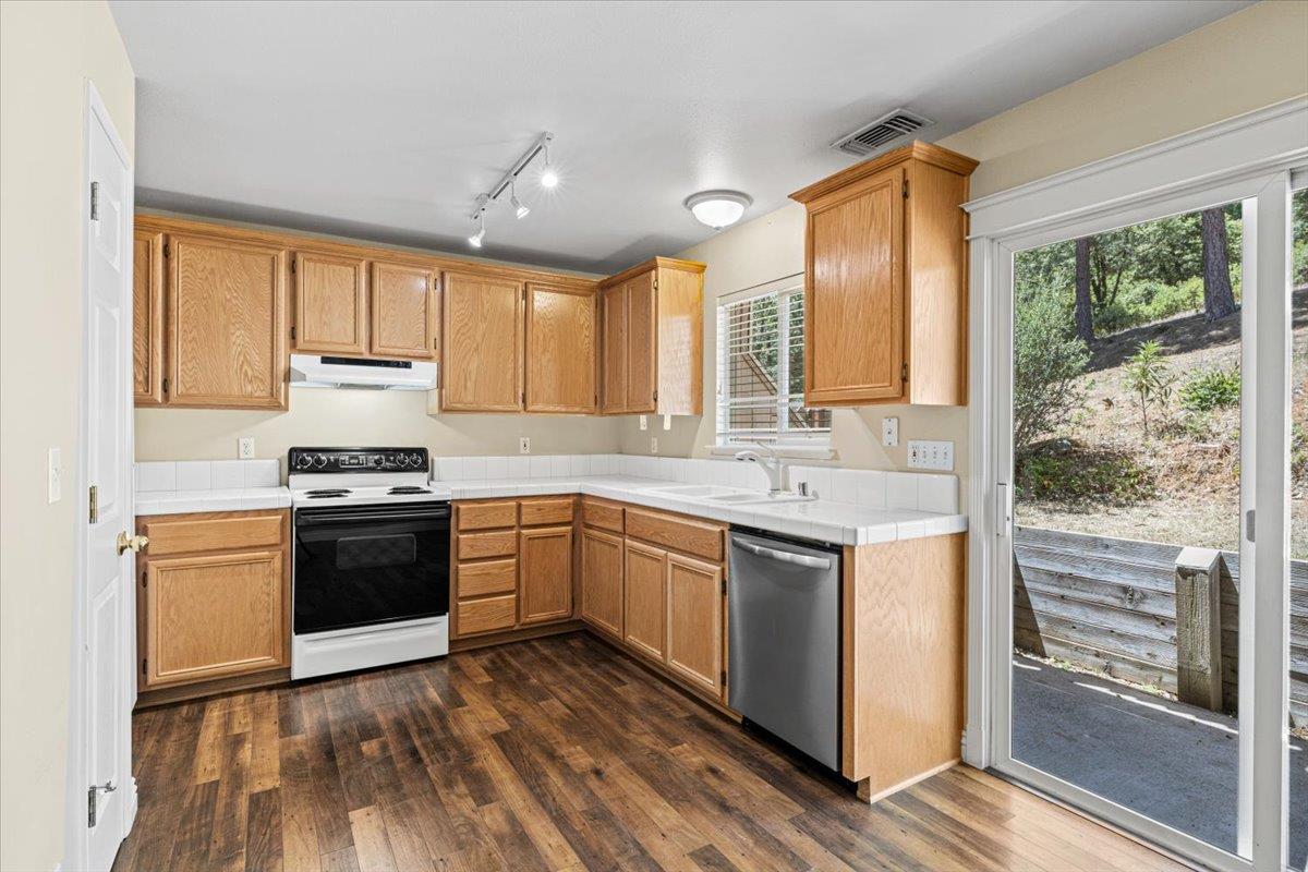 Oak Ridge Drive, Colfax, California image 11