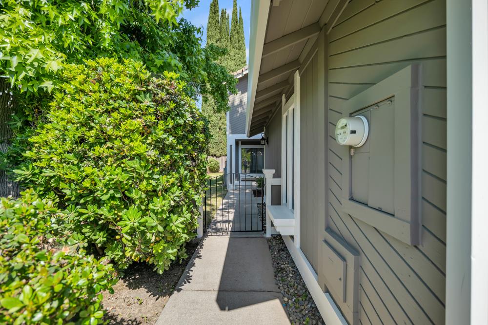 Summerwind Way, Sacramento, California image 12
