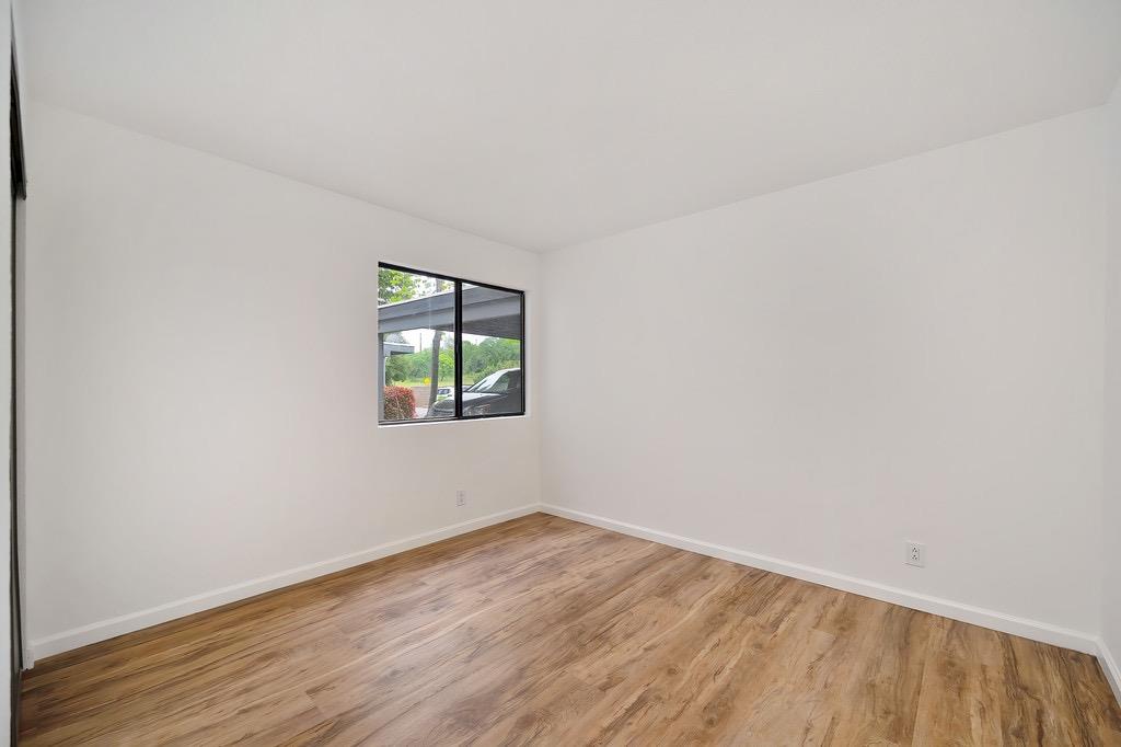 Photo #16: 225070528 Listing: Photo #16