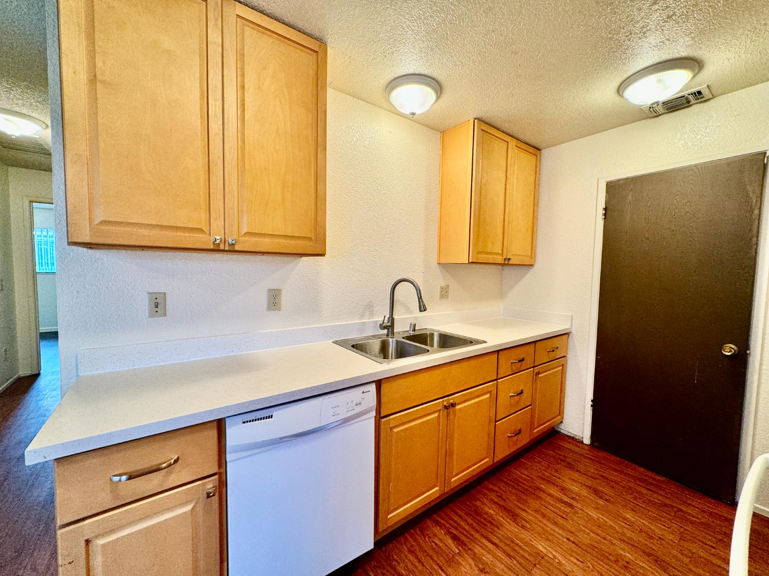 7330 Kelley Drive, Stockton, California image 28