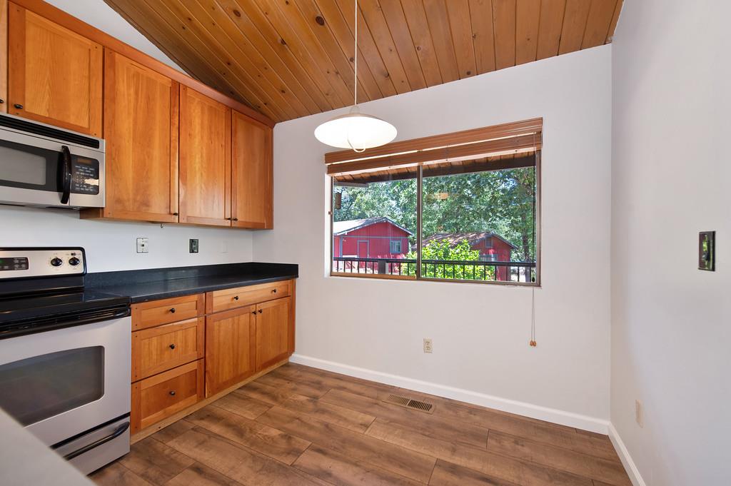 Orchard Place, Applegate, California image 11