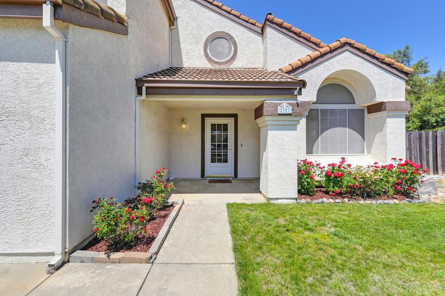 Devon Court, Rocklin, California image 5
