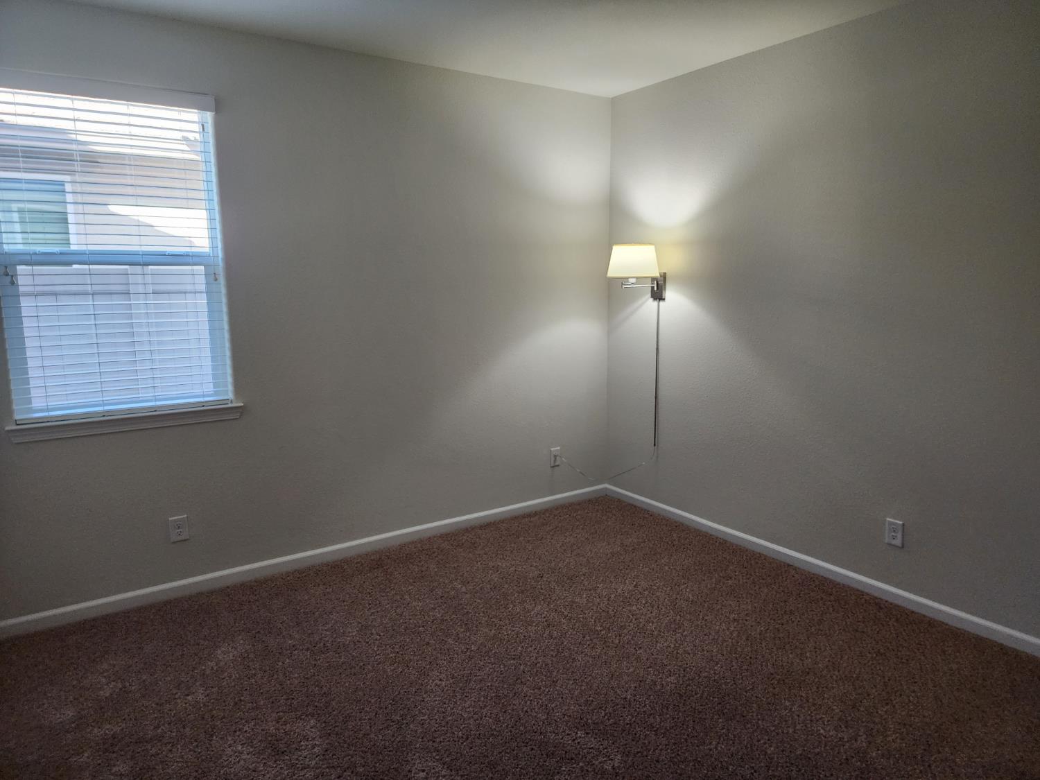 Remington Oaks Street, Manteca, California image 17