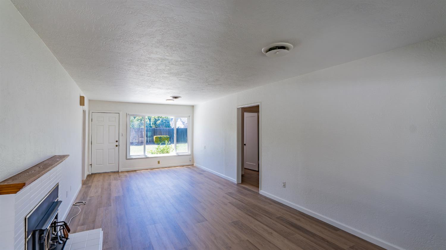 Ramona Avenue, Modesto, California image 3