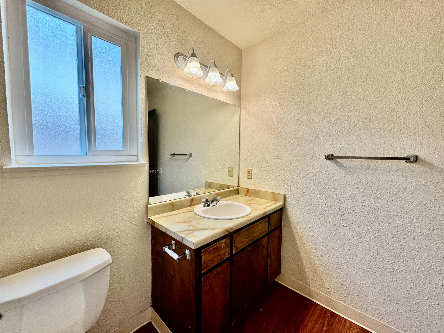 7330 Kelley Drive, Stockton, California image 35