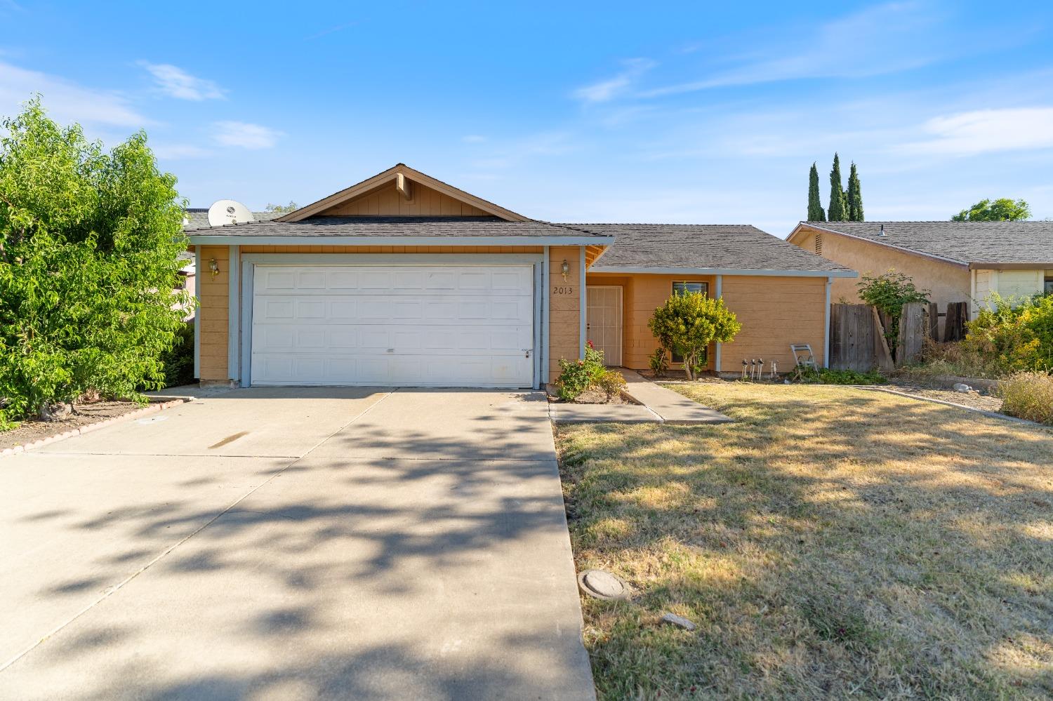 Montauban Court, Stockton, California image 1