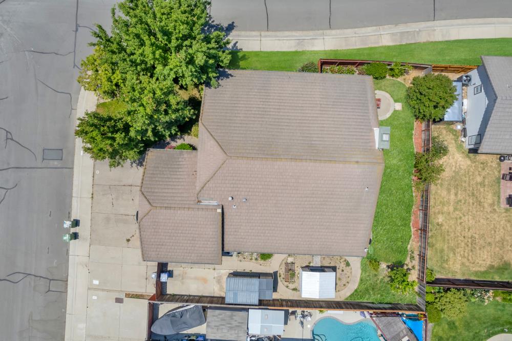 Robin Court, Galt, California image 44