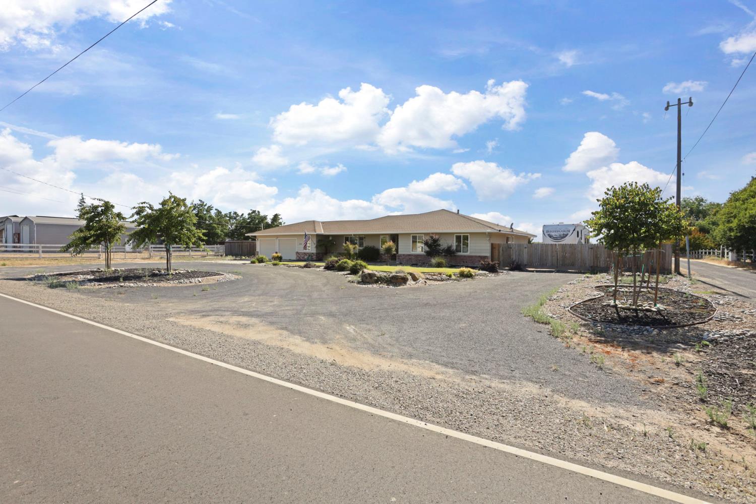Tinnin Road, Manteca, California image 2