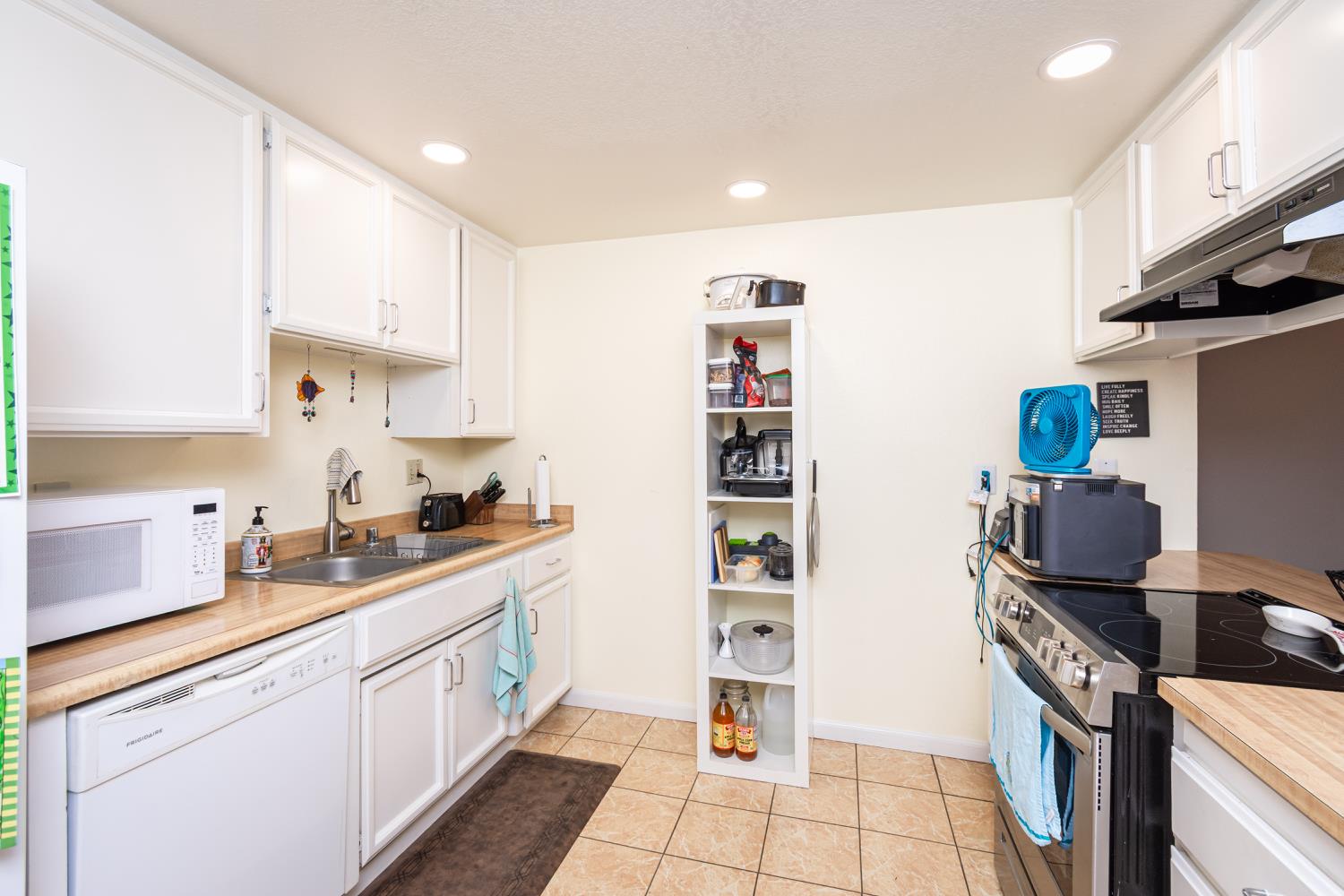 Summer Rain Way, Citrus Heights, California image 35